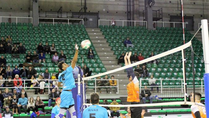 El Electrocash Extremadura se adjudica el derbi por 3-1 frente al Extremadura Hotel Río
