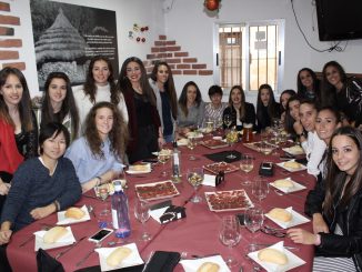 El Santa Teresa Badajoz despide el año con pádel y la comida navideña