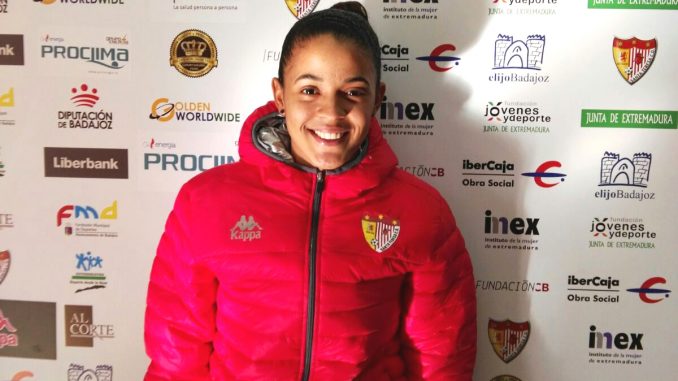 La internacional venezolana Alexyar Cañas firma por el Santa Teresa Badajoz