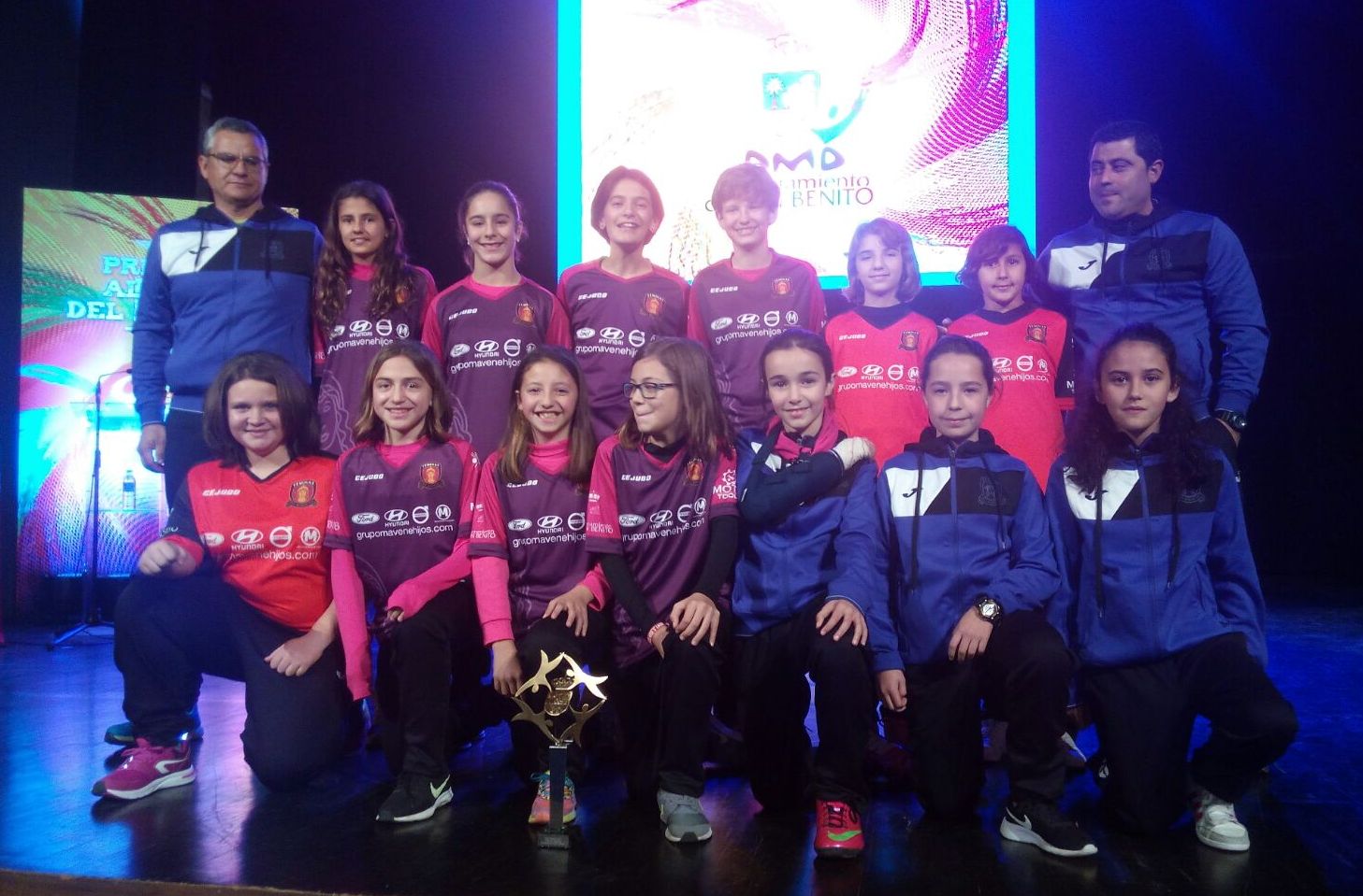 Féminas Don Benito Fútbol Club premio al Ejemplo Deportivo en los Premios Alabán 2018
