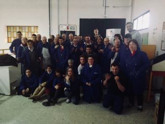 Doble visita de los jugadores del Cáceres a Novaforma