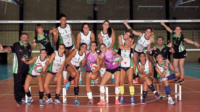 El Extremadura Arroyo de Superliga 2 hace de 'sparring' de las categorías inferiores