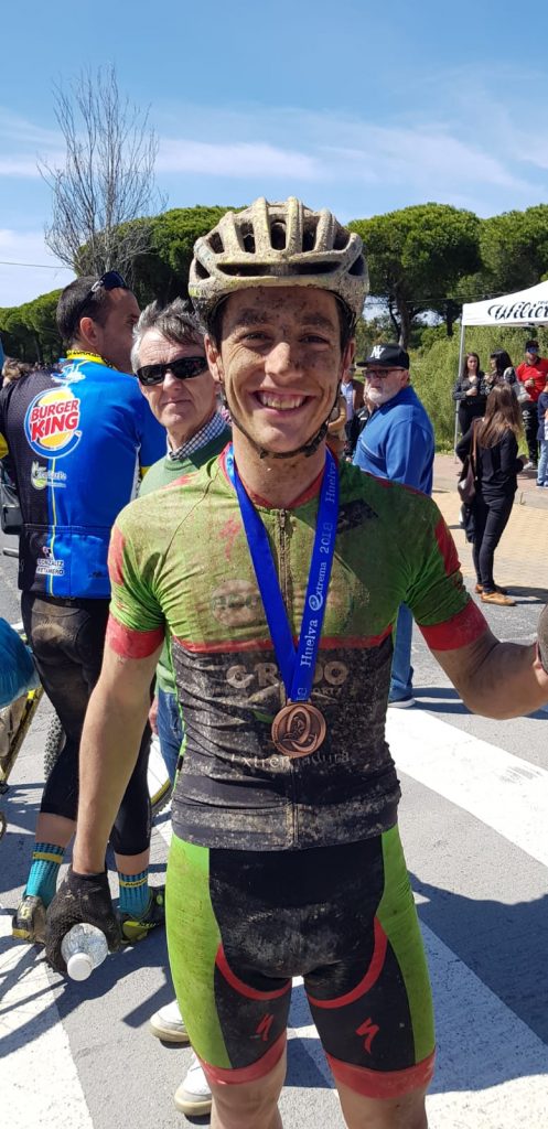 Susana Alonso y Manu Cordero Campeones de España de Ultramaratón 