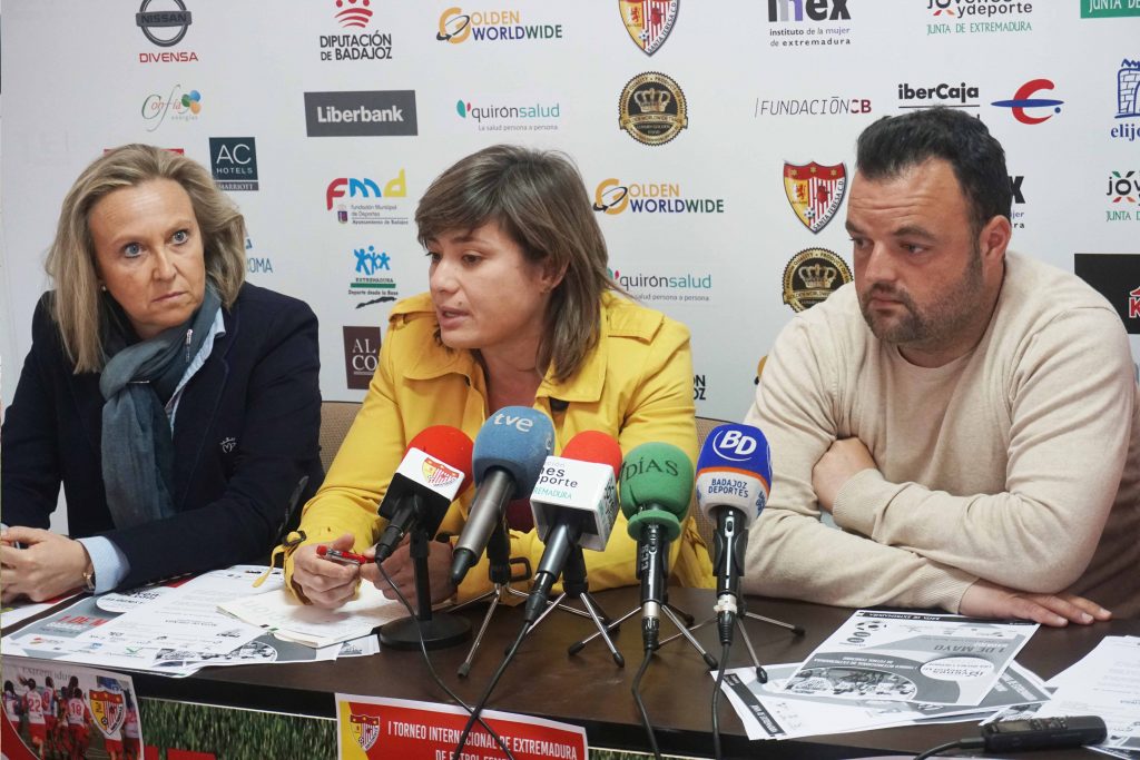 Más de 280 jugadoras participarán este martes en el I Torneo Internacional de Extremadura de Fútbol Femenino