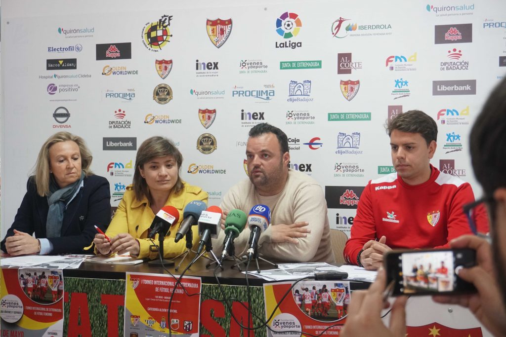 Más de 280 jugadoras participarán este martes en el I Torneo Internacional de Extremadura de Fútbol Femenino