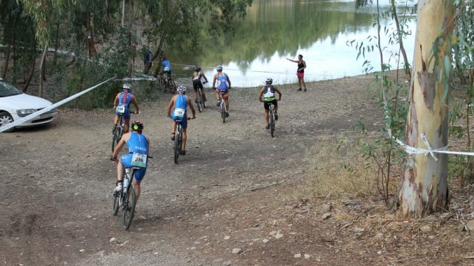 La Isla del Zújar decidirá los campeones de Extremadura de Triatlón Cros