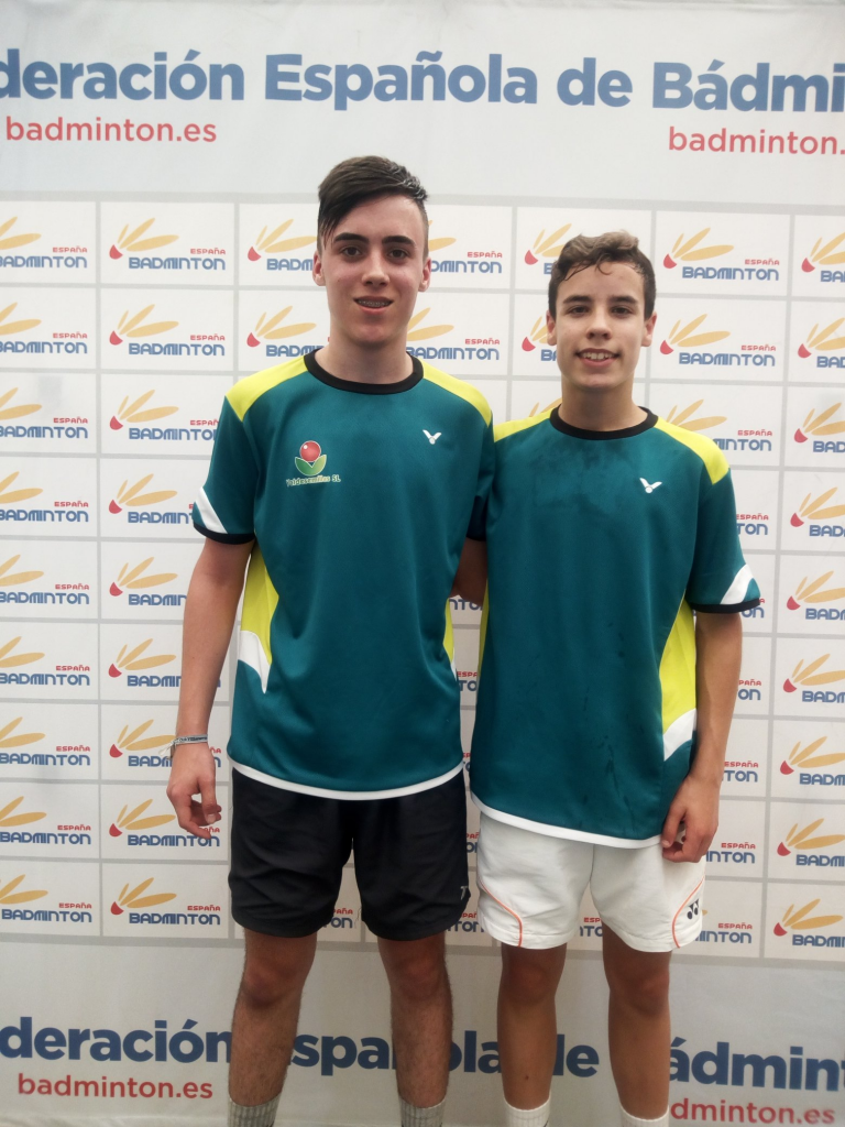 Manuel Calero y Carlos Muñoz jugaran la semifinales del Campeonato de España Sub17 de Bádminton