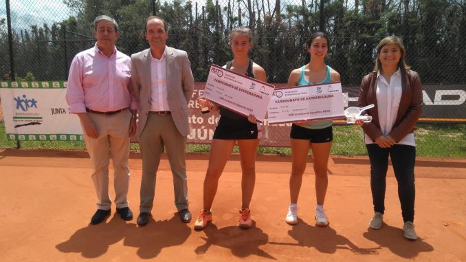 Ana Morgado y Sergio Dávila Campeones de Extremadura Junior de Tenis