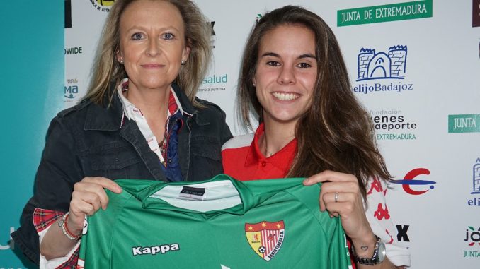 Carla Gómez renueva con el Santa Teresa Badajoz