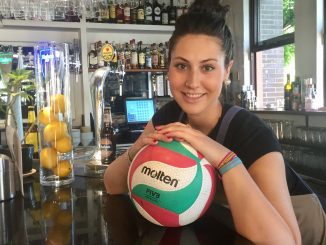 Entrevista a Nena Moreno del Extremadura Arroyo, Al calor del balón en un bar