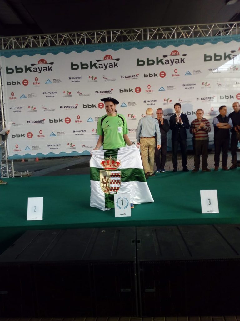 Oro para Elena Ayuso en la BBKayak