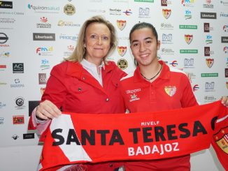 Renueva Sofía Melchor, presente y futuro extremeño para el ataque del Santa Teresa Badajoz