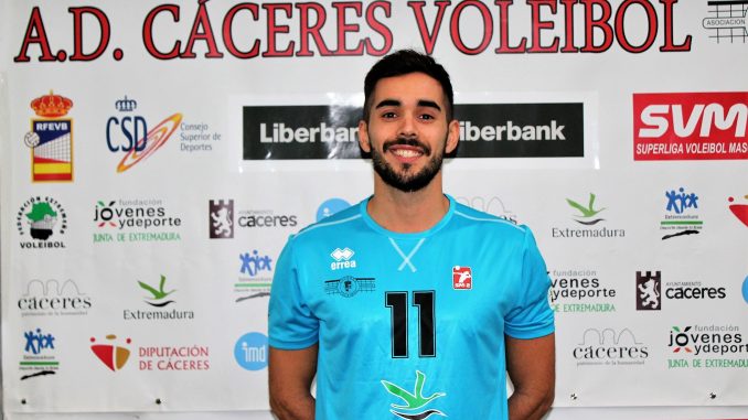 Renovación de Richi por el AD. Cáceres Voleibol para la Superliga2 de Voleibol