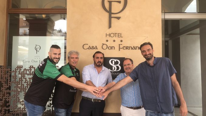 El Cáceres cierra su plantilla en el Hotel Soho Boutique Casa Don Fernando