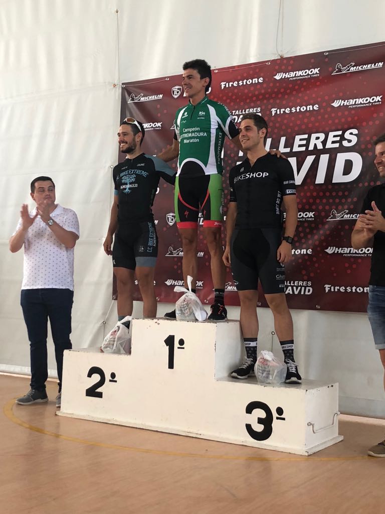 Manu Cordero y Alejandro Díaz de la Peña se proclaman Campeones de Extremadura XCM en Moraleja