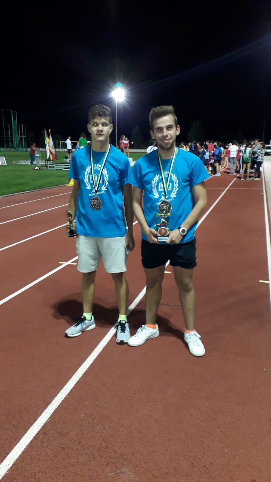 Gerad Milian Escobar y Ángel Aparicio Velarde Subcampeones de Extremadura de Milla en pista