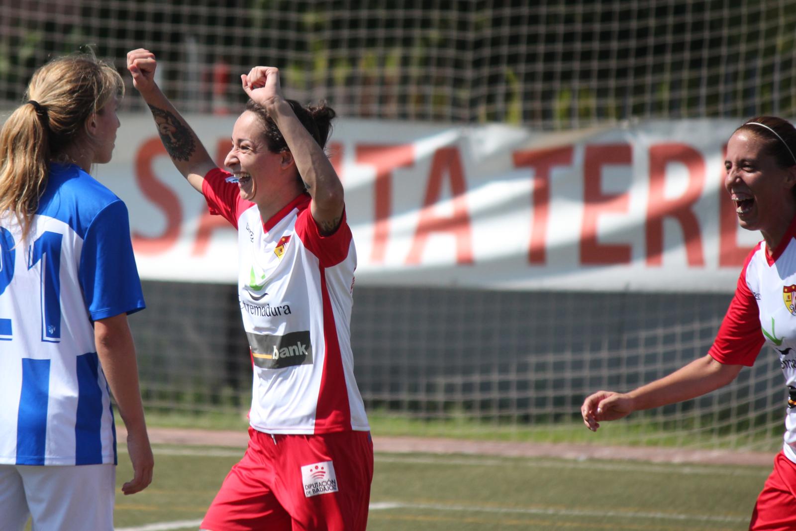 El Liberbank Santa Teresa Badajoz se impone con fuerza a Sporting Huelva B
