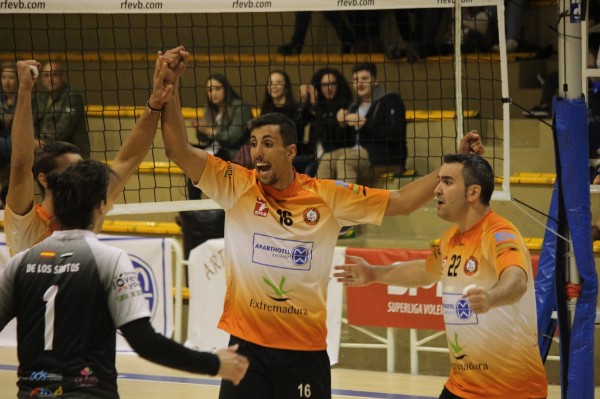 Primera victoria del Extremadura Aparthotel MM Badajoz en un partido muy luchado