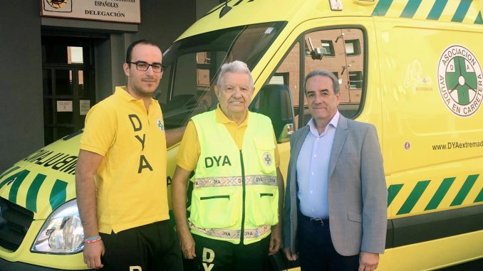 La delegación extremeña de la Mutualidad de Futbolistas dotará de ambulancias los campos federativos de Badajoz y Cáceres