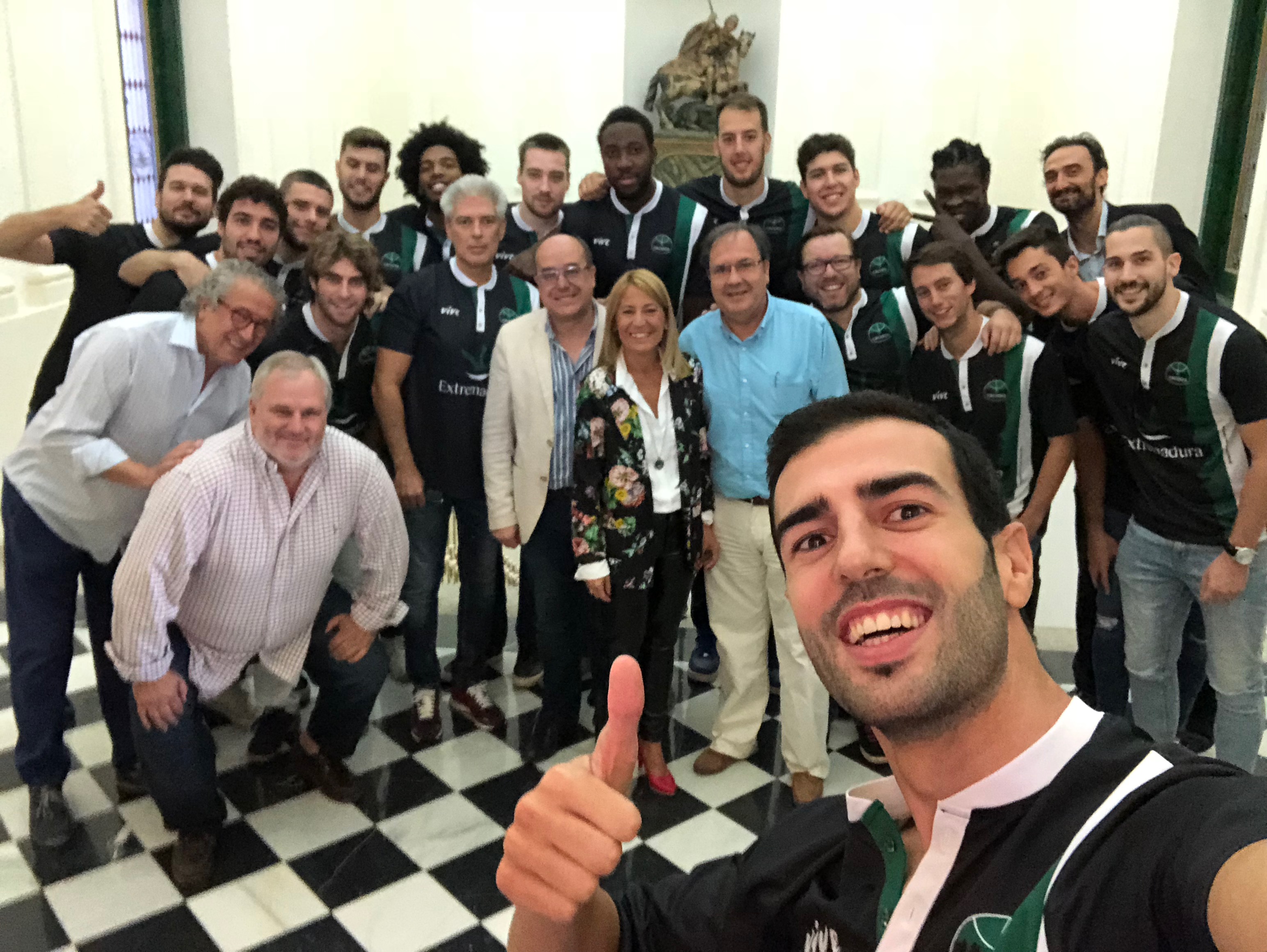 El Cáceres presenta la plantilla oficial para esta temporada 2018/19