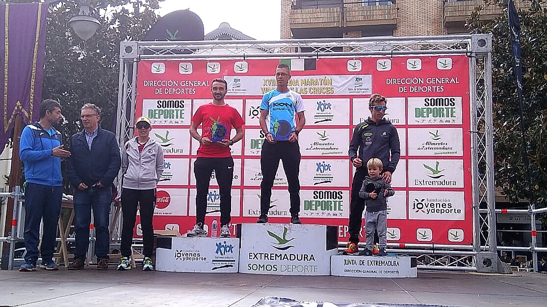 Juan Domingo Gómez se impone en la XVIII Media Maratón de las Cruces de Don Benito