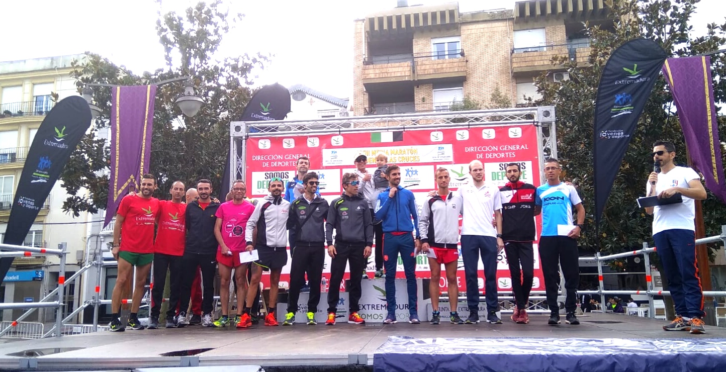 Juan Domingo Gómez se impone en la XVIII Media Maratón de las Cruces de Don Benito