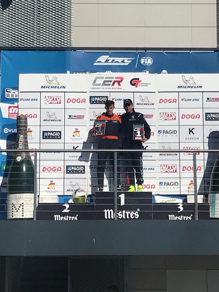 El joven piloto chinato Miguel Grande del Extremadura Rallye Team consiguió en el circuito del Jarama en Madrid su mejor resultado dentro del Campeonato de España de Resistencia El joven piloto chinato Miguel Grande del Extremadura Rallye Team consiguió en el circuito del Jarama en Madrid su mejor resultado dentro del Campeonato de España de Resistencia