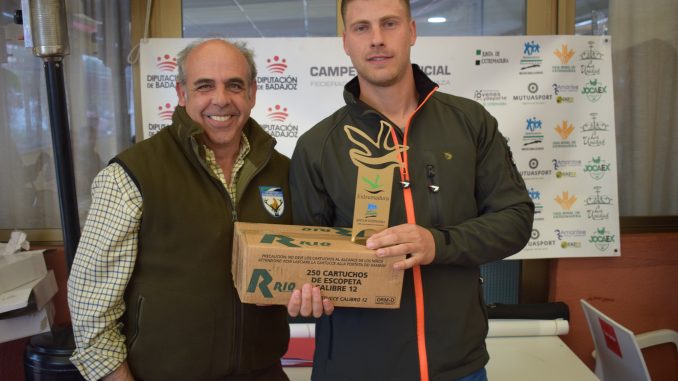 Jesús Lozano repite como Campeón de Extremadura de Caza Menor con Perro