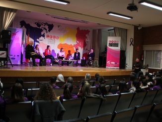Elena Ayuso, presente en la inauguración del curso Promoción de la Igualdad de Género en el IES Bárbara de Braganza