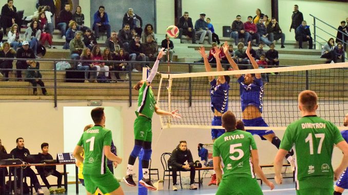 El Extremadura CCPH no pudo con el líder Emevé de Lugo