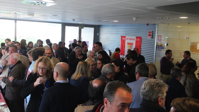 El Liberbank Santa Teresa Badajoz pone en valor su potencial ante más de un centenar de personas