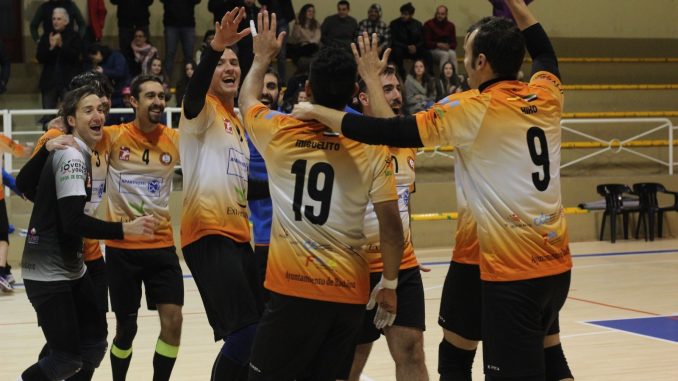 El Extremadura Aparthotel MM Badajoz despide el año con una gran victoria ante Cáceres y se sitúa tercero