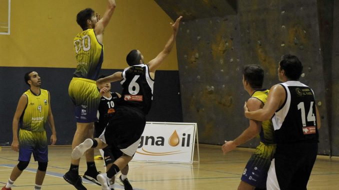 PIRRON SPORT MÉRIDA vence al actual líder de la clasificación por 83-81