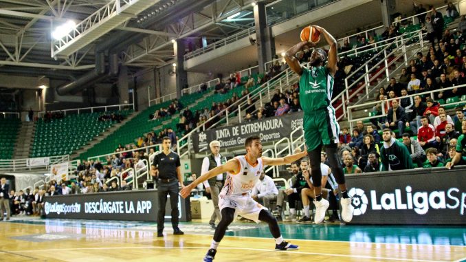 El Cáceres se queda a las puertas de la victoria frente a Palencia