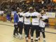 El Extremadura Aparthotel MM Badajoz abría las semifinales de la XII Copa Príncipe ante el CV Mediterráneo en un encuentro en el que los valencianos se imponían por 1-3 en un Pabellón de La Granadilla que presentaba una gran entrada. Los de Nacho González comenzaban el encuentro tratando de neutralizar en el marcador al equipo castellonense, procurando que no se distanciaran y mantenerse vivos gracias a la eficacia de Miguelito cerca de la red. Pese a ello, fue Mediterráneo quien obtuvo una valiosa renta en el tramo final para apuntar el primer punto a su favor 20-25. Con el marcador en contra, los pacenses tiraban de casta en el segundo set en busca de la igualada. Tras un comienzo igualado, el Extremadura Aparthotel MM Badajoz ponía el 11-7 en el luminoso antes del tiempo muerto. Los visitantes no tardaron en reaccionar y con un parcial favorable se pusieron con un solo punto de desventaja de los pacenses. El tanteo se mantuvo fluctuando hasta el final del set, que terminaba con un igualado 24-26, que duplicaba ventaja de los de Santi López. Los pacenses, lejos de rendirse, tiraban de casta en el tercer periodo para tratar de seguir con vida en la semifinal. Los de Castellón, por su parte, seguían con un planteamiento serio, cometiendo muy pocos errores y haciendo sudar cada punto a los de casa. Al igual que durante todo el partido, Manu Asensio colocaba a Miguelito para asegurar cada punto. En el momento en el que se adelantaban en el luminoso por 20-19, el cuadro anfitrión se aferraba a la fe y al calor de su público para llevar al cuarto set el encuentro tras el tanteo favorable de 25-21. La igualdad en el marcador también sería la tónica predominante en la cuarta entrega del partido, donde el conjunto valenciano y el pacense llevaron el partido hasta el final, con el resultado de 24-26 final que dictaminaba el definitivo 1-3. De esta manera, el Mediterráneo Castellón disputará este domingo a las 12:30 la final de la XII Copa Príncipe de voleibol. Su rival se decidirá en el choque que da comienzo a las 20:00 entre EMEVÉ Lugo y Tarragona SPSP.