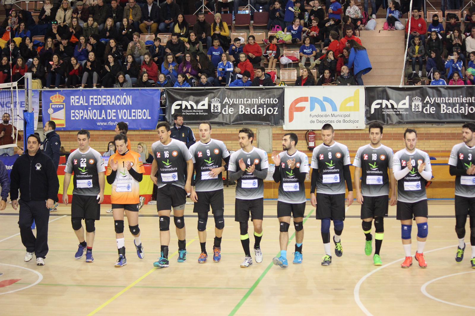 Mediterráneo Castellón, primer semifinalista tras vencer a un Extremadura Aparthotel MM Badajoz muy arropado