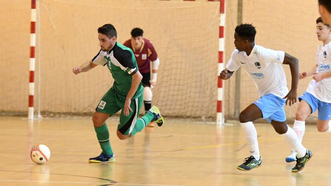 Jornada negativa para las selecciones extremeñas juvenil y cadete con dos derrotas ante los combinados gallegos. Islas Baleares en Sub-19 y Galicia en Sub-16 sellaron su pase a fase final a falta de la última jornada de competición
