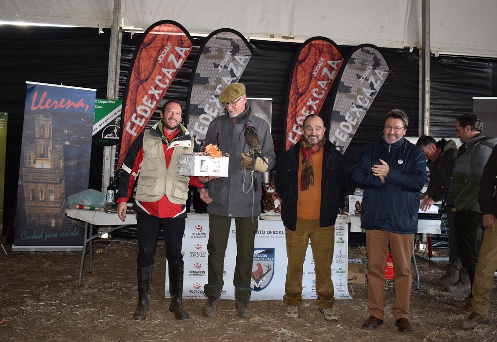 Michiel Buil y Gabriel Miguel Ballesteros, ganadores autonómicos del Campeonato de Extremadura de Cetrería 2019