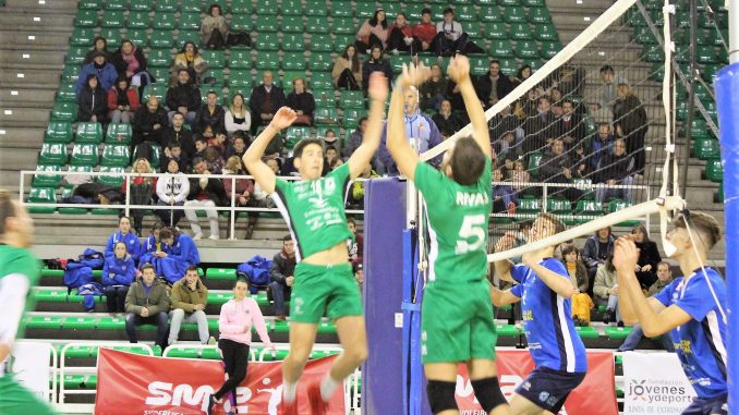 Clara victoria del Extremadura CCPH por 3-0 ante el Cisneros Alter