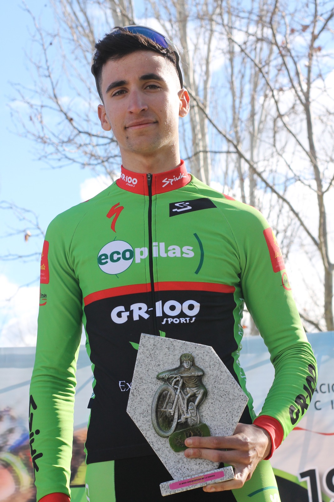 Miguel Benavides logra la primera victoria del año para Extremadura-Ecopilas
