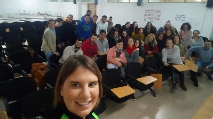Elena Ayuso participa en la III Semana de la Discapacidad del IES Benazaire