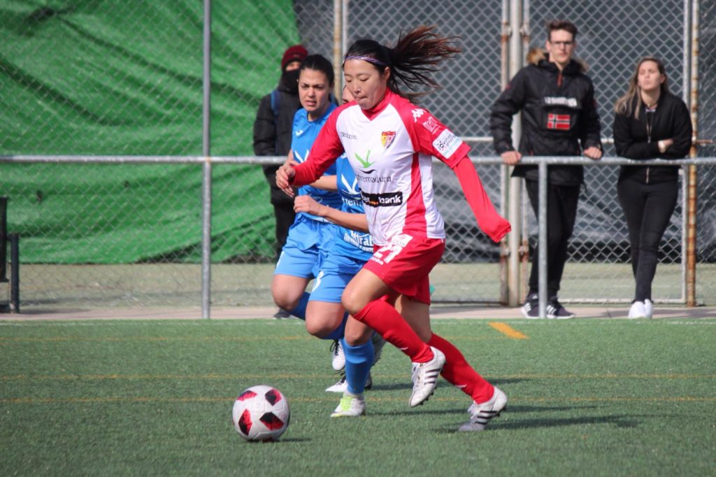 Victoria en Plasencia con doblete de Ayano y gol de Belén