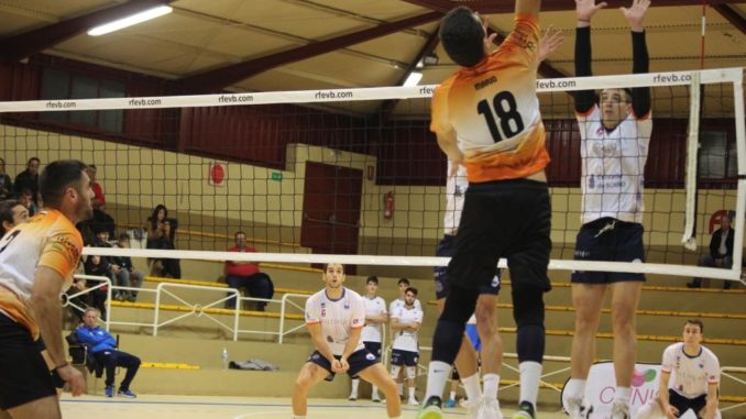 El Extremadura Aparthotel MM Badajoz cae ante el Cisneros Alter en Tenerife
