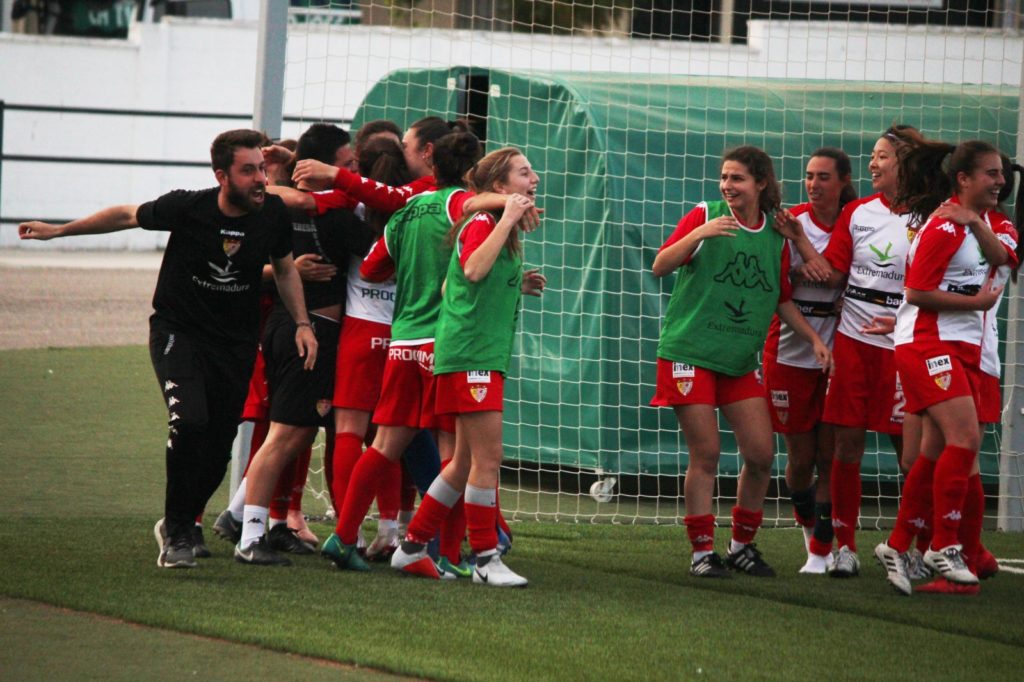 Estefa da la victoria al Santa Teresa en el descuento Estefa da la victoria al Santa Teresa en el descuento