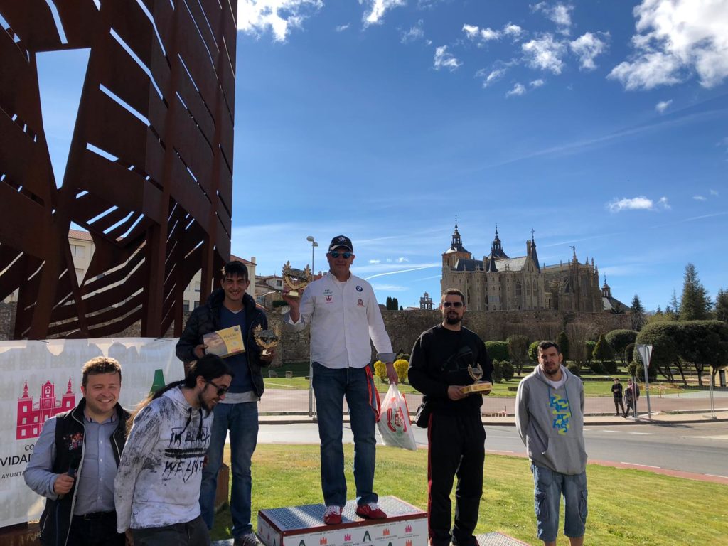Victorias de Caballero y de Montserrat Quintana en el Slalom Urbano de Astorga