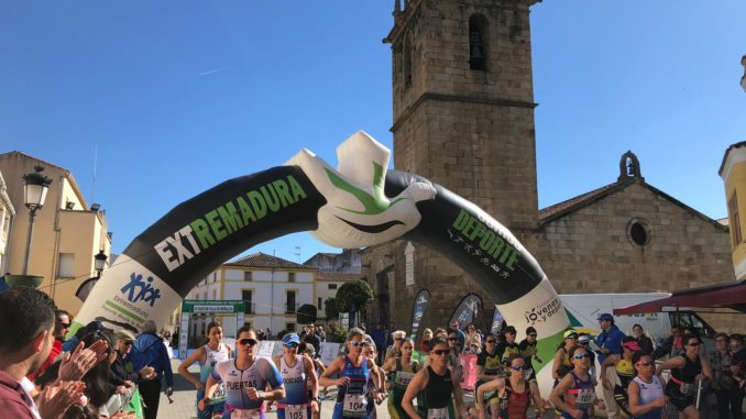 David Puertas y Estefanía Domínguez primeros líderes de la Liga FEXTRI 2019