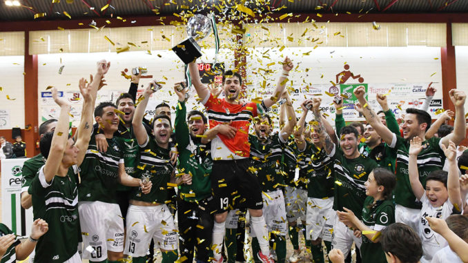 Triunfo del conjunto templario ante el UEX Cáceres (4-6) en la gran final de la Copa de Extremadura de Fútbol Sala celebrada en Jerez de los Caballeros.