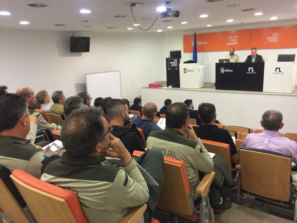 Más de 80 veterinarios y agentes del Medio Natural y SEPRONA participan en las jornadas de formación cinegética de FEDEXCAZA