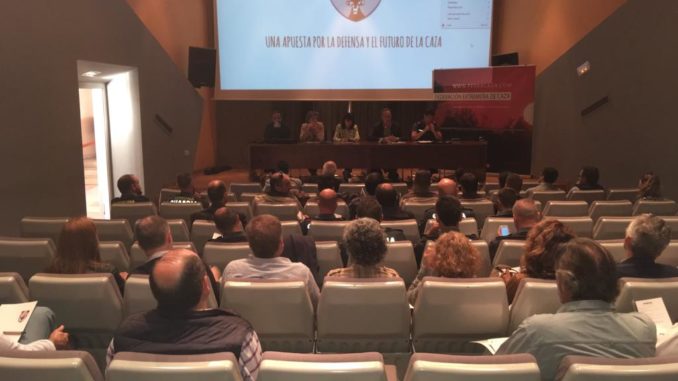 Más de 80 veterinarios y agentes del Medio Natural y SEPRONA participan en las jornadas de formación cinegética de FEDEXCAZA