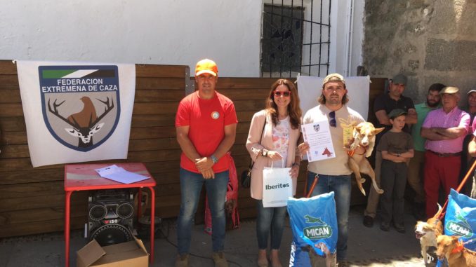José Francisco Murillo y ‘Bruja’ se imponen en el Campeonato de Extremadura de Podencos en Recinto Cerrado 2019